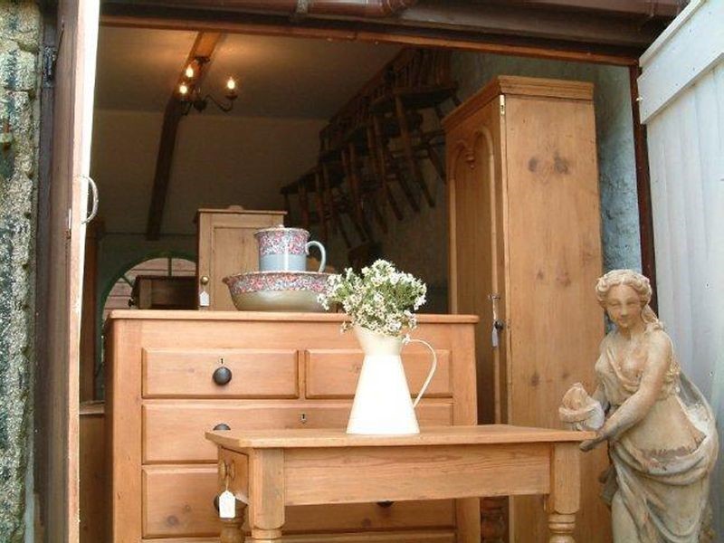 Logo of S & H Antiques Antique Dealers In Helston, Cornwall