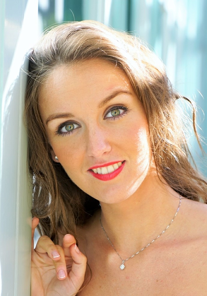 Logo of Anna Cooper Singing Teacher and Professional Opera Singer