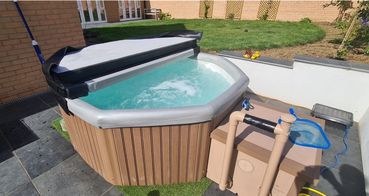 Logo of Hot Tub Hire UK Hot Tub Hire In Milton Keynes, Buckinghamshire